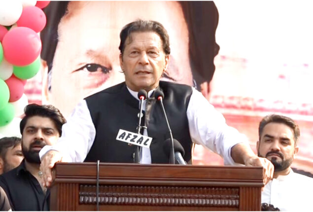 Imran Khan urges nation to wait for his call