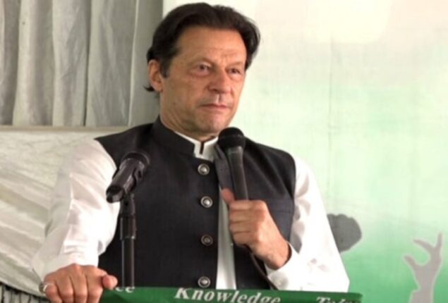 Thieves take charge of Pakistan, how it will survive,  queries Imran