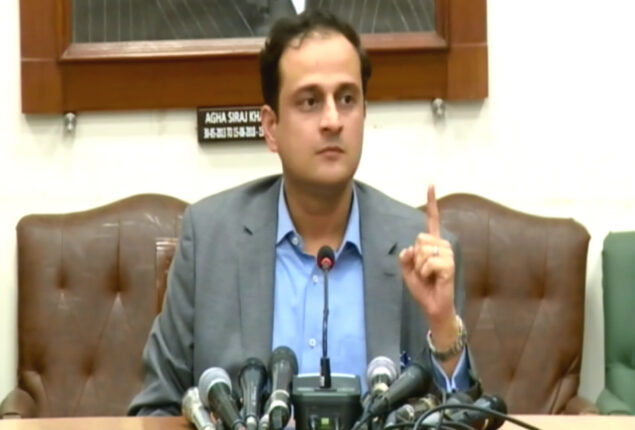 Administrator Karachi Murtaza Wahab resigns