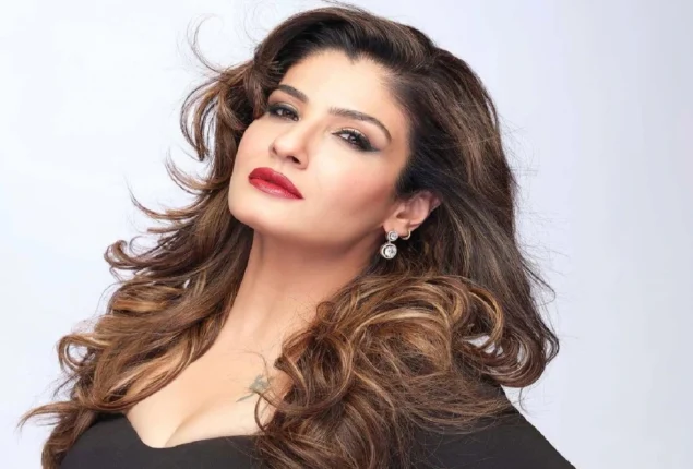 Raveena Tandon turns back time and seems seductive in black dress