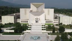 SC adjourns hearing on PTI’s plea against NAB amendments