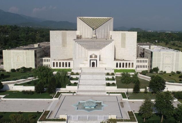 SC adjourns hearing on PTI’s plea against NAB amendments