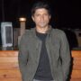 Farhan Akhtar is in the perfect Sunday mood: WATCH