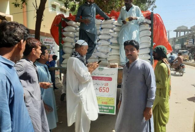 Sindh govt starts providing subsidised wheat flour: information minister
