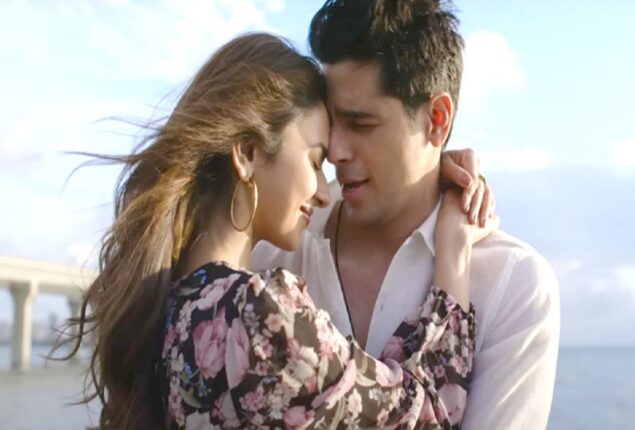 Sidharth Malhotra and Rakul Preet are inseparable in this romantic song, “Haaniya Ve,”
