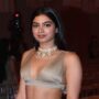 Khushi Kapoor shows off her Betty bangs