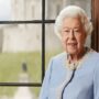 In a departure with convention, Queen Elizabeth names a new British PM