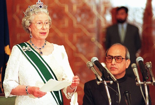 Pakistan to observe day of mourning on Queen Elizabeth’s death