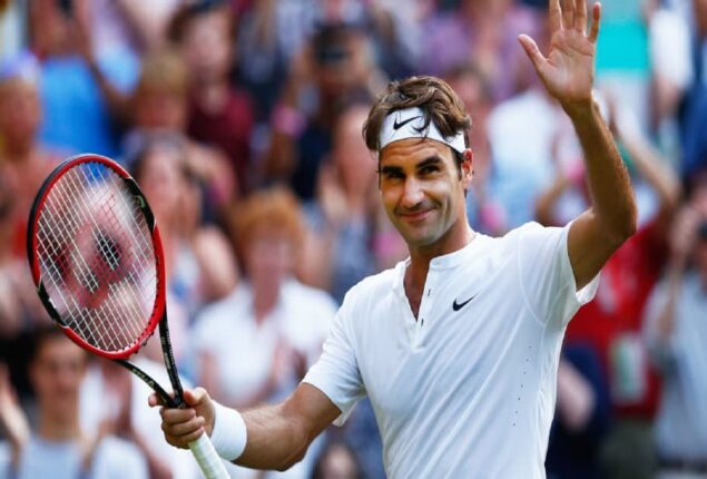 Bollywood celebrities’ reactions to retired tennis great Roger Federer are captured in photos