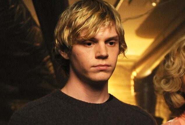 Evan Peters