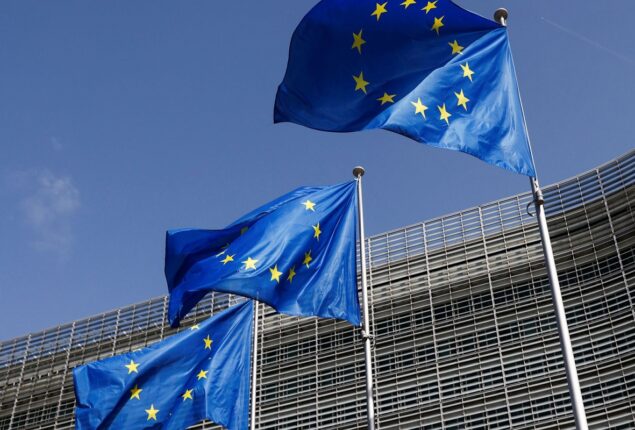 EU summit lasts 11 hours but fails to reach a gas price cap agreement