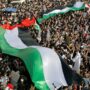 Gaza: Palestinians demonstrate against an Israeli assault wave