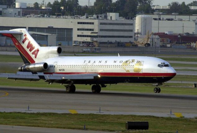 Flight attendant wants to stop 230-person plane crash 26 years ago