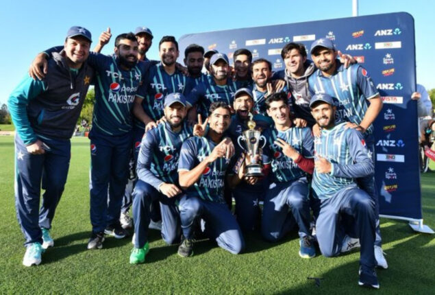 pakistan win tri series