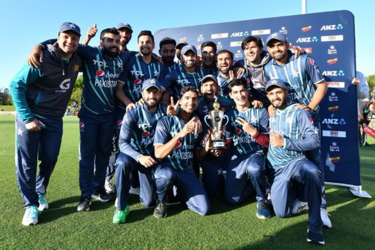 pakistan win tri series