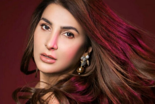 Areeba Habib having time of her life in Paris Trip