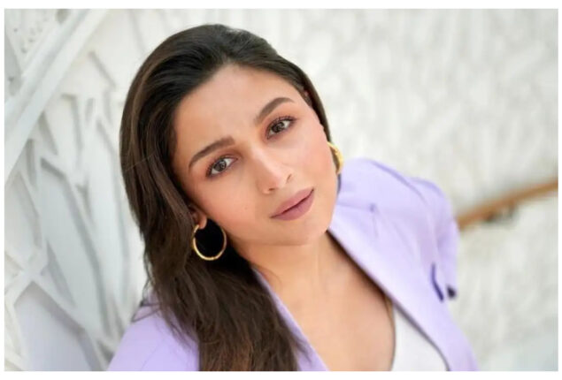Alia Bhatt give deets about her first weeks of pregnancy