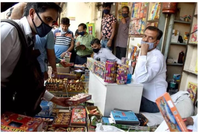 Six months in prison for Diwali firecrackers, says state environmental minister