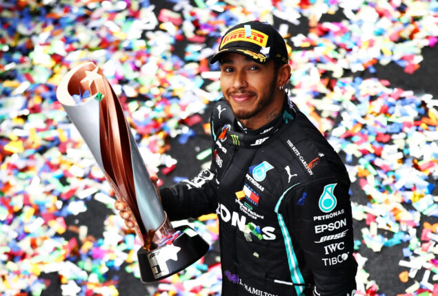 Lewis Hamilton planning to continue racing amid current deal