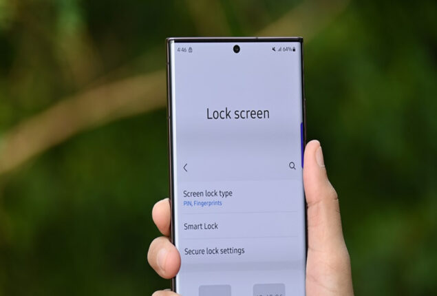 Good Lock vs. One UI 5.0 Who customises lock screen better?