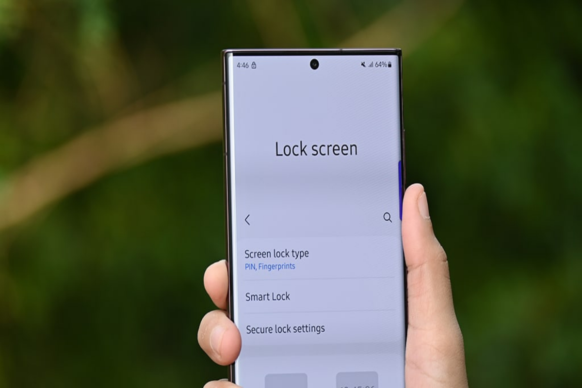 One UI 5.0 lock screen