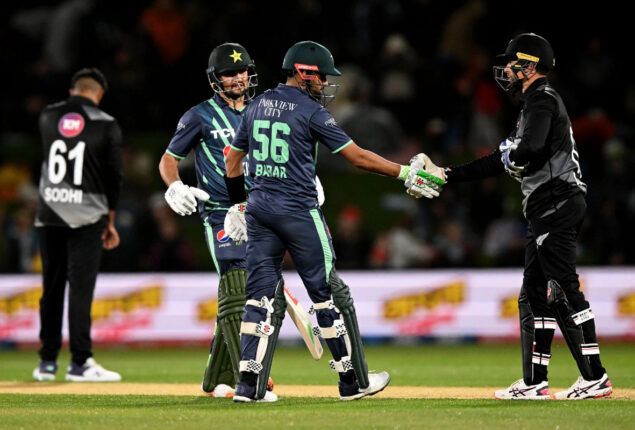 Tri-series: New Zealand beats Pakistan in 4th T20I