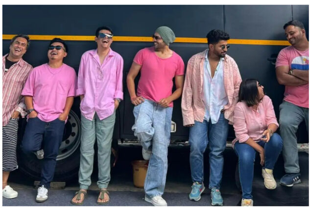 Kartik Aaryan and his team wear pink on sets of SatyaPrem Ki Katha