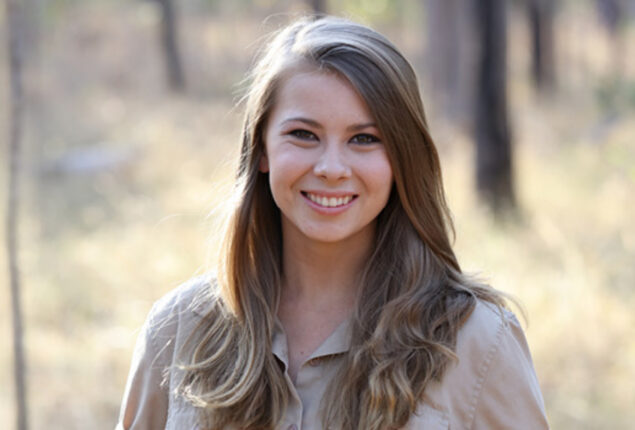 Fans of Bindi Irwin DISAPPOINTED after her ‘useless’ reply to farm owner’s plea