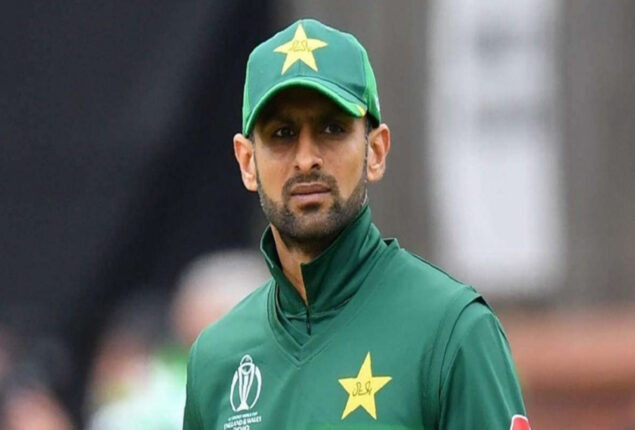 Mudassar Nazar says Shoaib Malik needed in middle-order