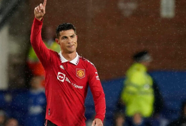 Cristiano Ronaldo performs 700 club goals