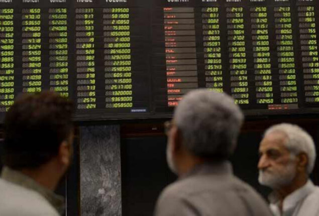 Pakistan equity market closes slightly up