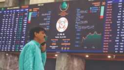 Pakistan bourse closes lower over political, economic uncertainty