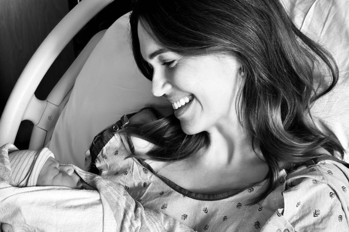 Mandy Moore and Taylor Goldsmith welcome