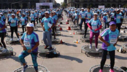 Mexico City exercise trampoline class around 4,000 members