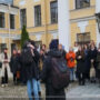 St. Petersburg University students applaud imprisoned professor