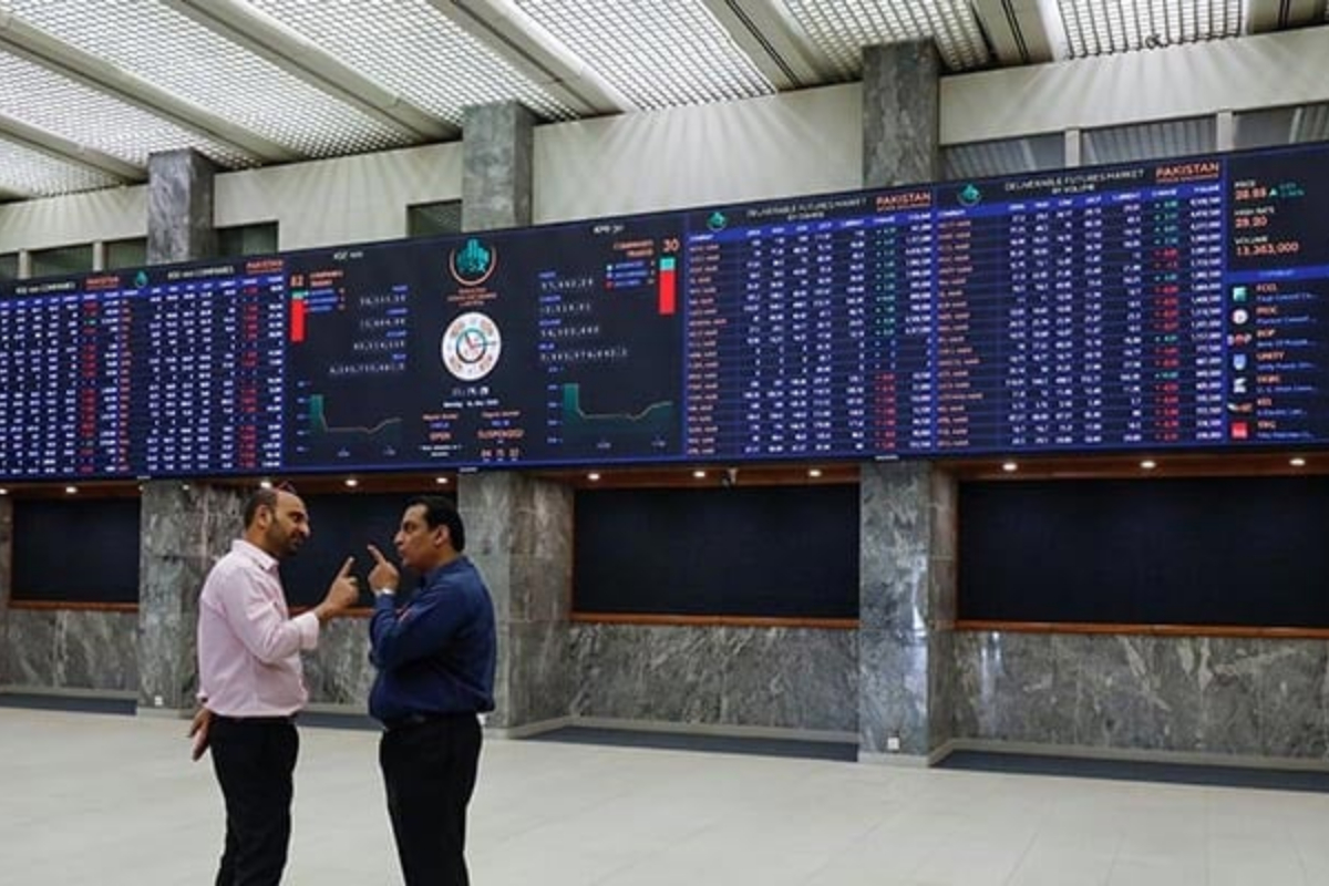 PSX closes higher