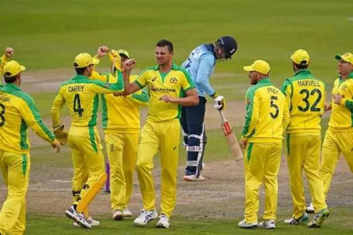 Australia vs England LIVE Score
