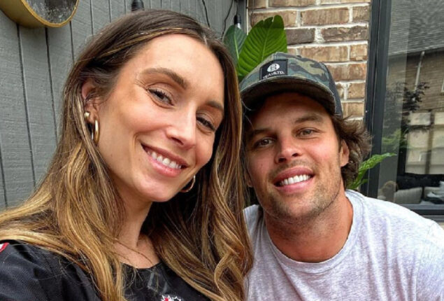 Kevin Wendt and Astrid Loch ties the knot