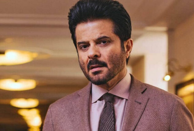 Anil Kapoor shares photo with co-stars of Shakti