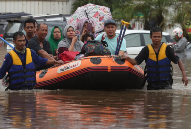 Indonesia flood kills