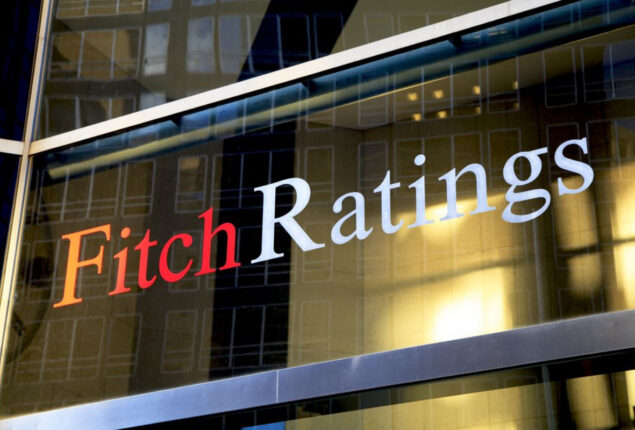 Fitch Rating lowers outlook for UK credit rating from stable to negative