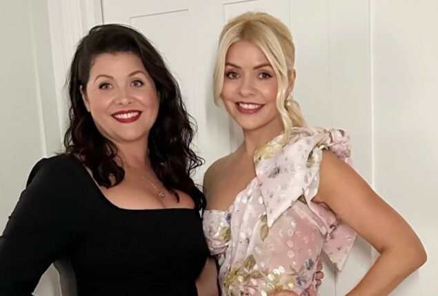 Holly Willoughby thanked her sister for being with her in difficult times