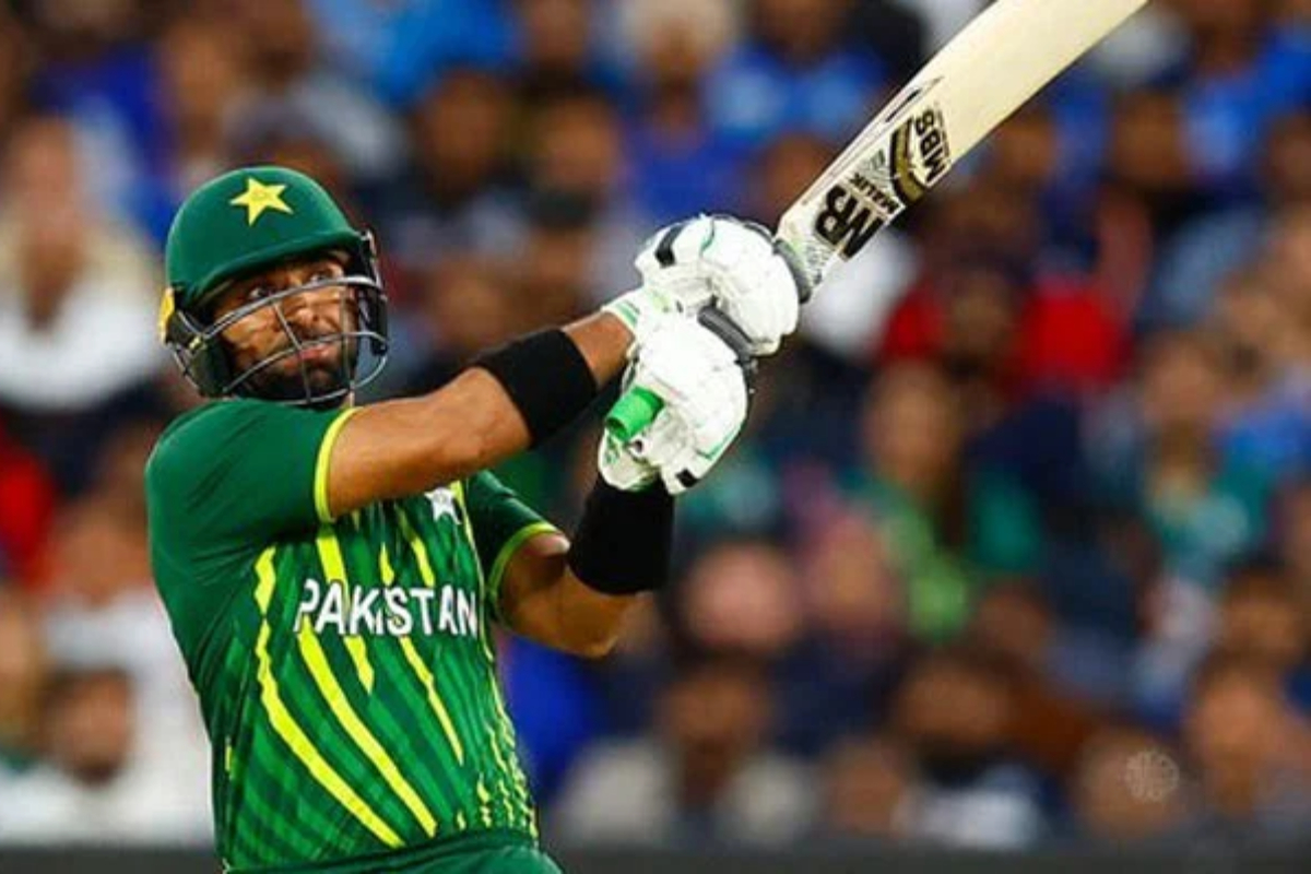 Iftikhar Ahmed hits four six-ball maximums