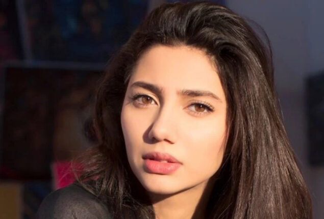 Watch: Mahira Khan’s latest video with makeup artist goes viral