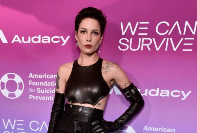Halsey credits Alanis Morissette as inspiration behind her songs