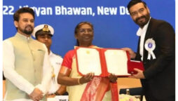 Ajay Devgn receives Best Actor award