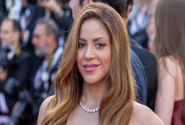 Shakira puts on a stern face during breakup with Gerard Piqué
