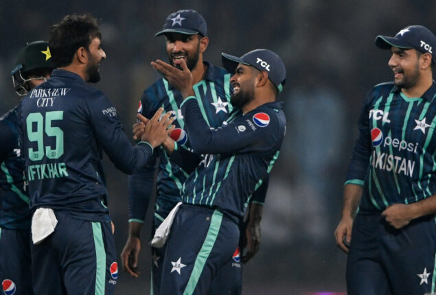T20 World Cup: England selects to start game against Pakistan from  field