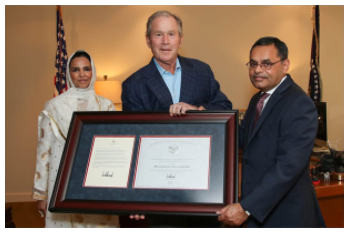 Muhammad Saeed Sheikh receives the "2022 Global Leader of Influence Award"