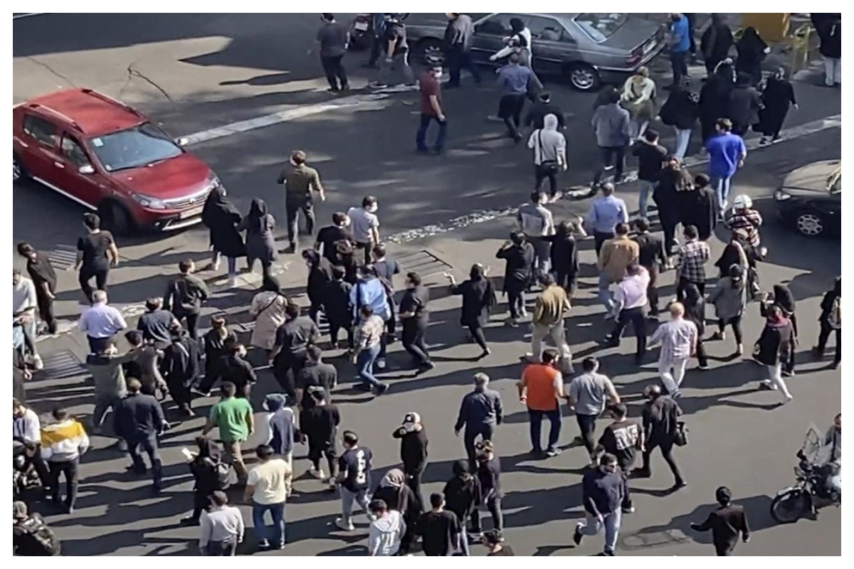 Gunmen kills 15 at southern Iran Shia mausoleum